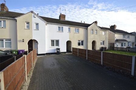 3 bedroom Mid Terrace House to rent