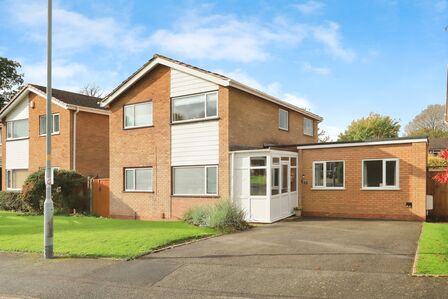 Woodcote Road, 4 bedroom Detached House for sale, £475,000