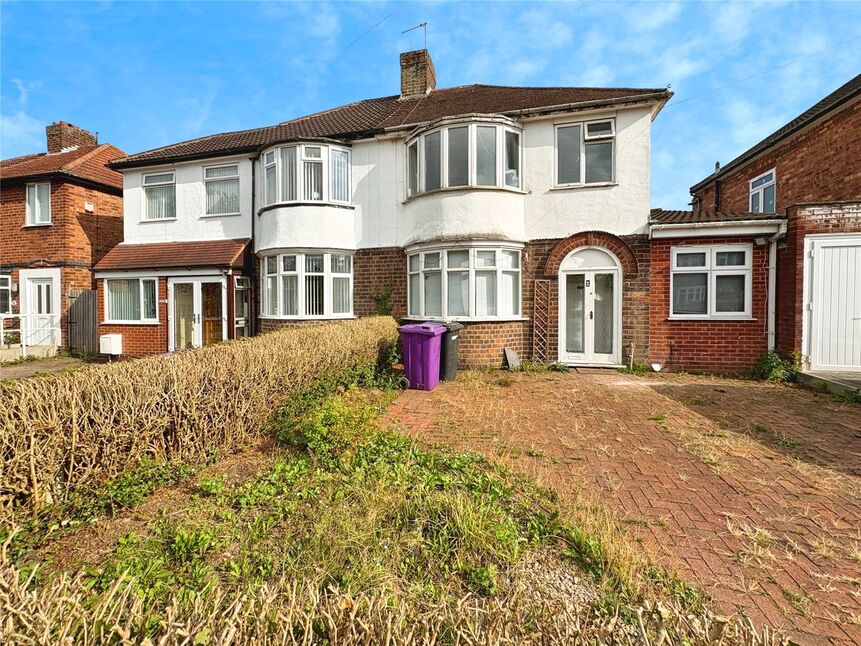 Main image of 4 bedroom Semi Detached House to rent, Blakeley Avenue, Wolverhampton, West Midlands, WV6