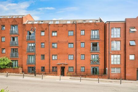 2 bedroom  Flat for sale
