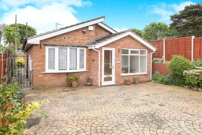 Main image of 3 bedroom Detached Bungalow to rent, Pine Close, Wolverhampton, West Midlands, WV3
