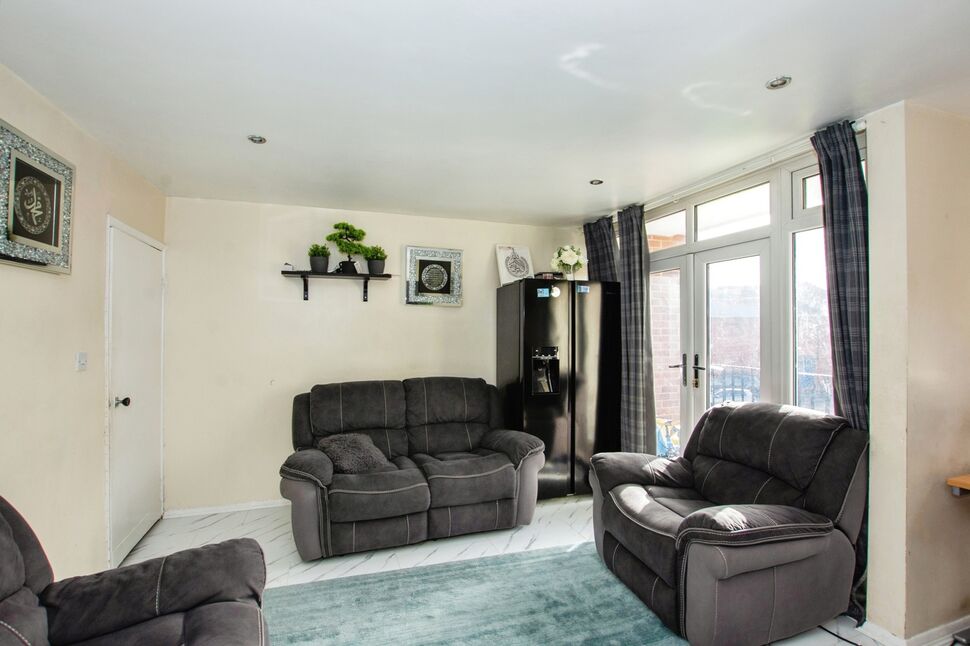 Lounge / Dining Room