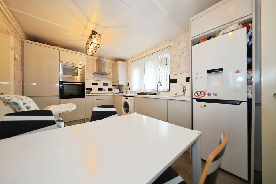 Kitchen / Dining