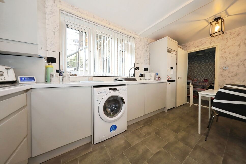 Kitchen / Dining
