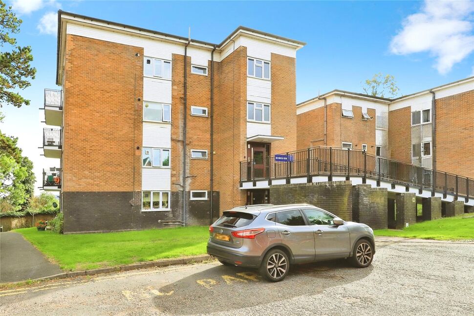 Main image of 2 bedroom Flat for sale, Bromfield Court, Mount Road, WV6
