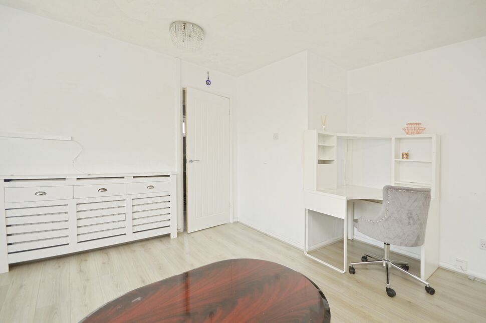 Lounge / Dining