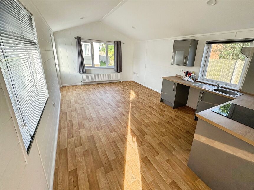 Open Plan Living Room / Kitchen