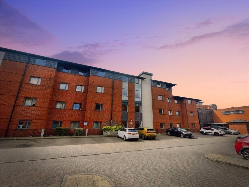 2 bedroom  Flat for sale