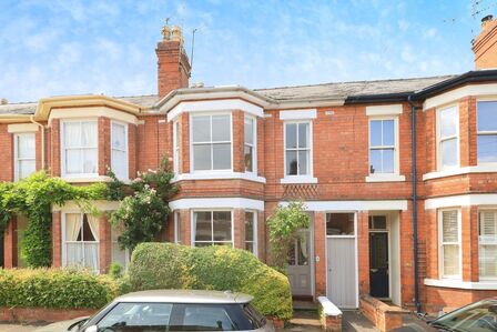 St. Judes Road West, 4 bedroom Mid Terrace House for sale, £325,000