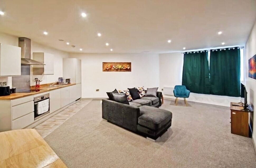 Living Room / Kitchen