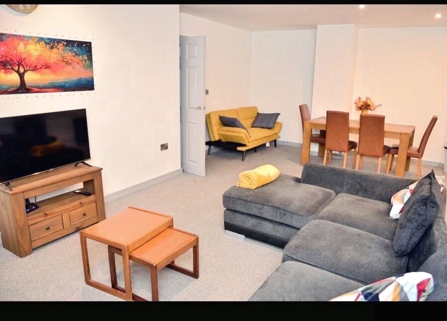 Living Room / Kitchen