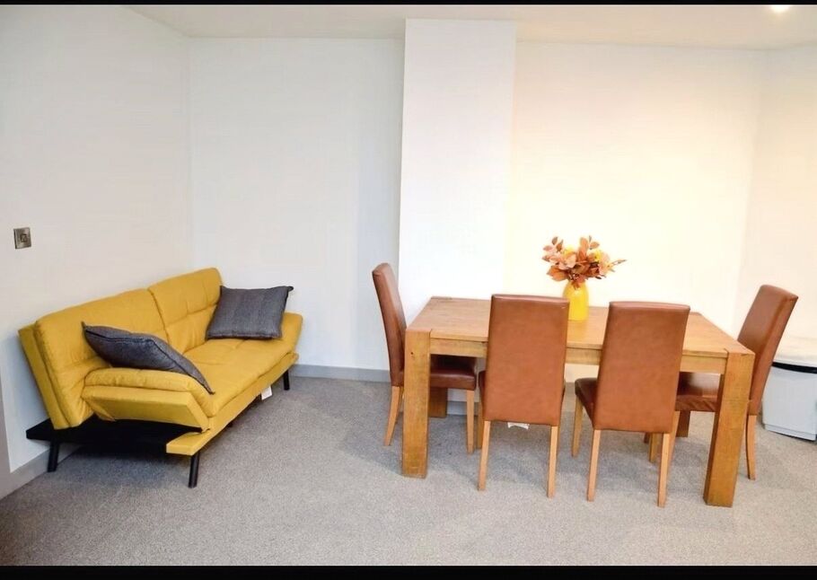 Living Room / Kitchen