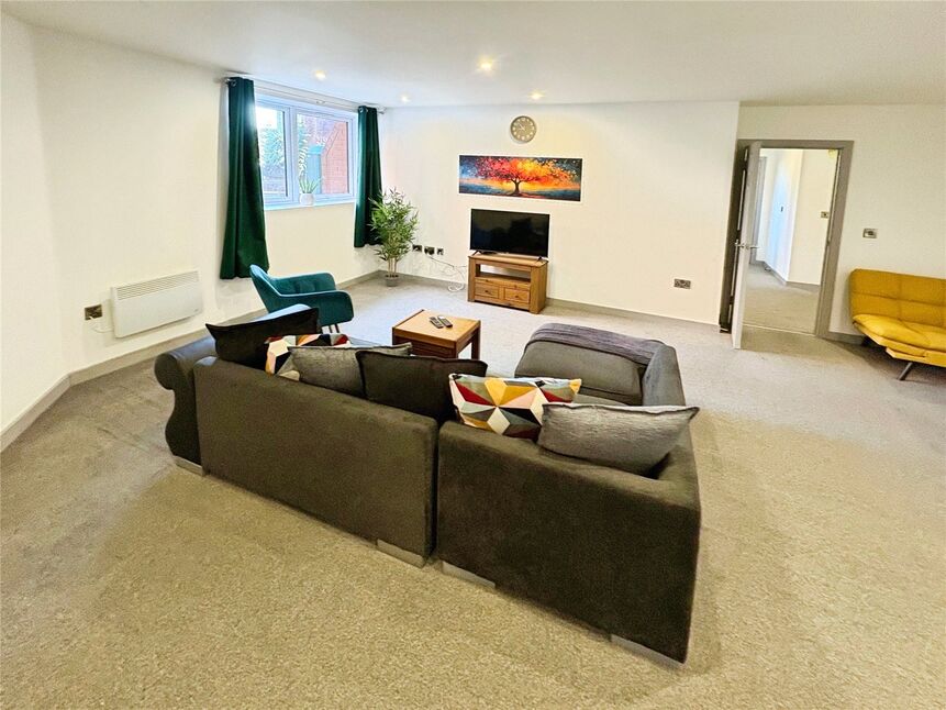 Living Room / Kitchen