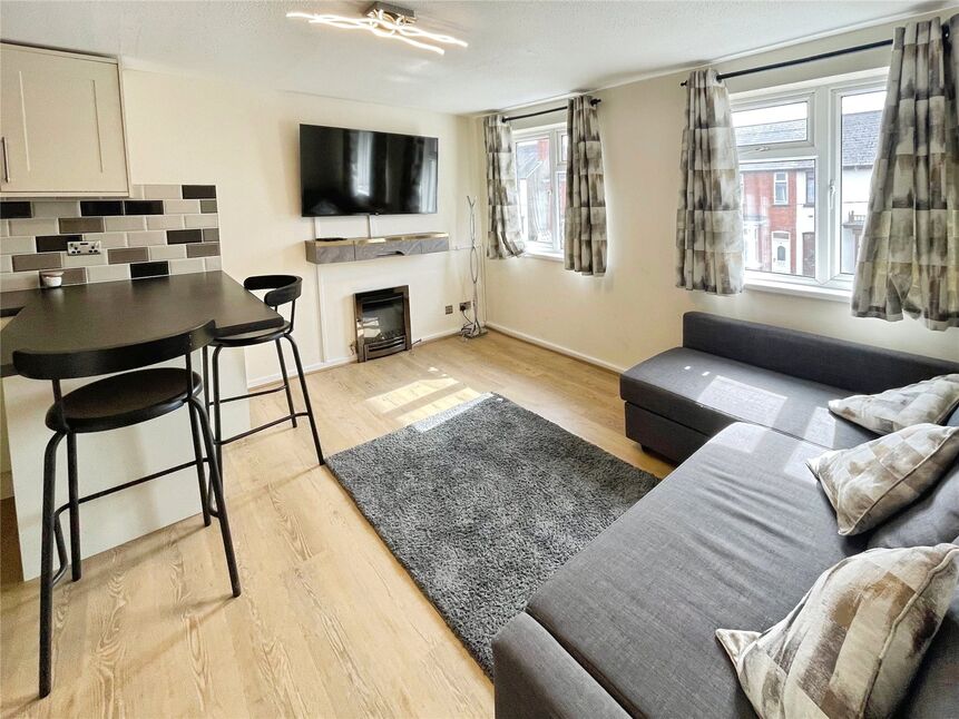 Living Room / Kitchen