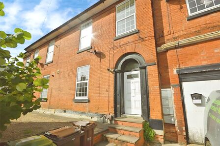 3 bedroom  Flat to rent
