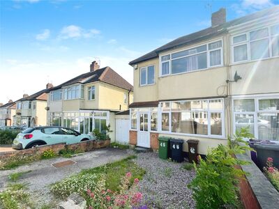 Lynton Avenue, 3 bedroom Semi Detached House for sale, £240,000