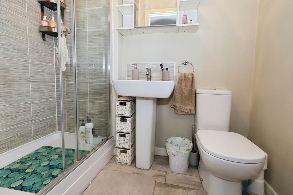 En-Suite Shower / WC