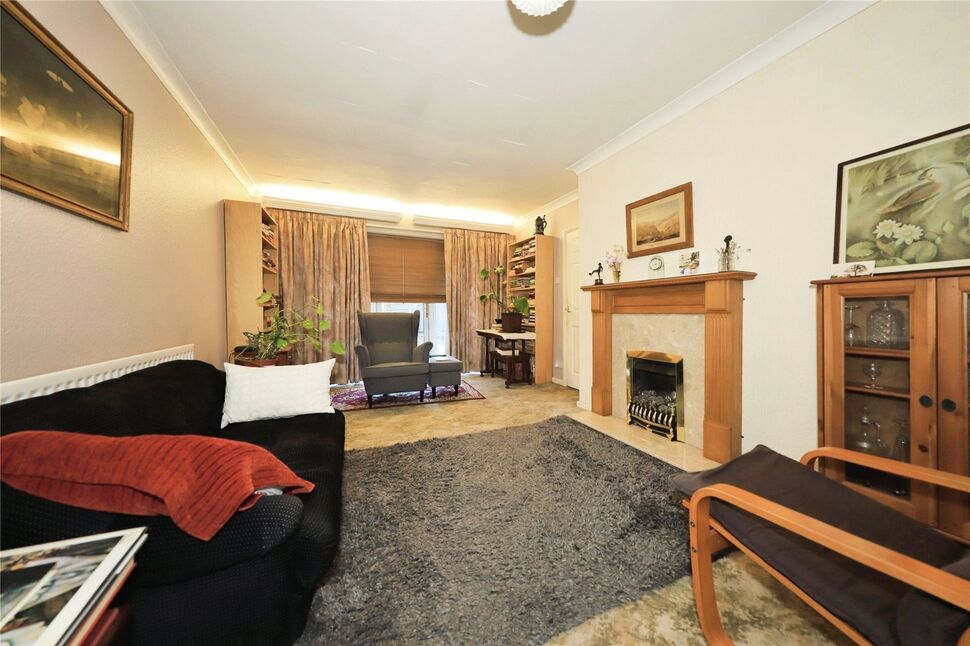 Lounge / Dining Room