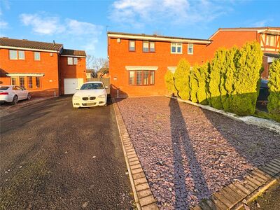 2 bedroom Semi Detached House to rent