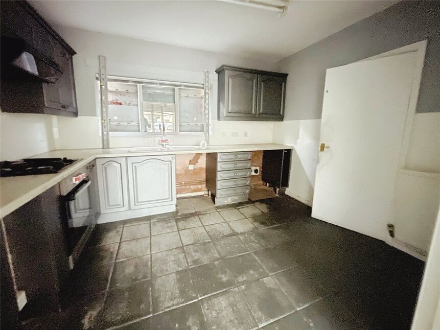 Kitchen / Dining