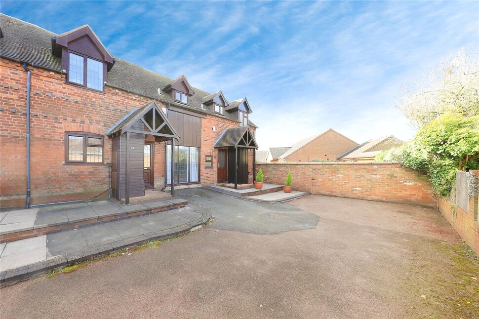Main image of 2 bedroom Mid Terrace House to rent, Finchfield Lane, Wolverhampton, West Midlands, WV3