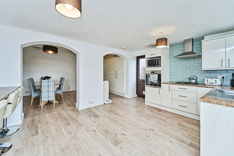 Kitchen / Breakfast Room