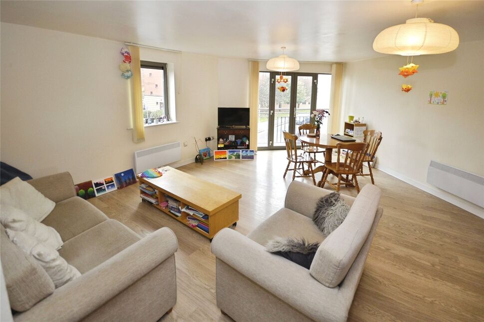 Living Room / Kitchen
