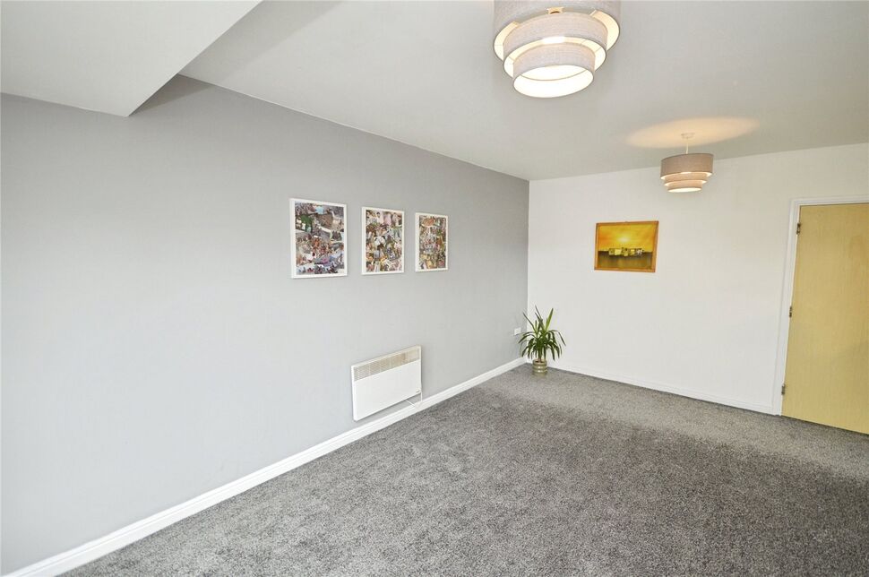 Living Room / Kitchen