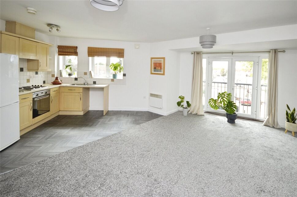 Living Room / Kitchen