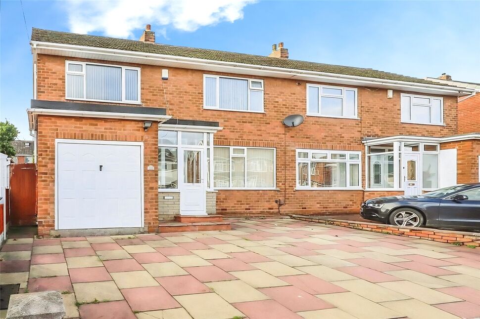 Main image of 3 bedroom Semi Detached House to rent, Elizabeth Avenue, Wolverhampton, West Midlands, WV4