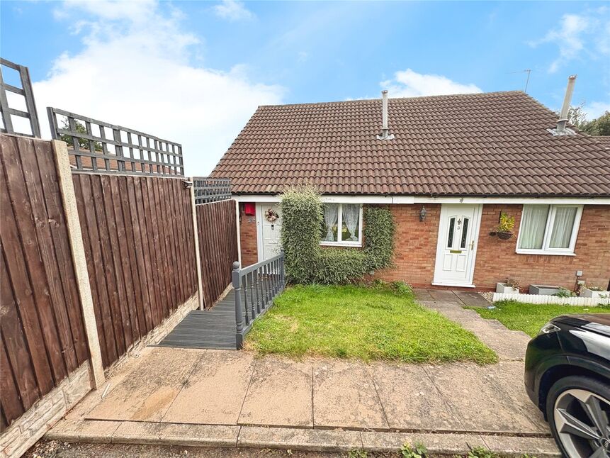 1 bedroom Semi Detached House to rent
