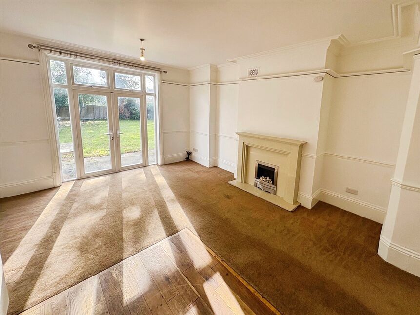 Living Room / Kitchen