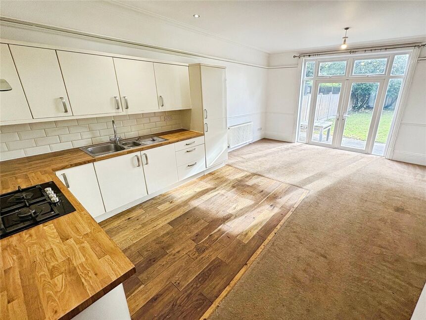 Living Room / Kitchen