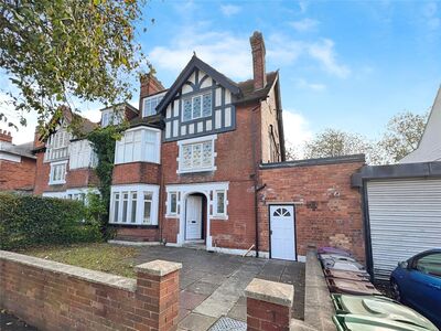 Copthorne Road, 2 bedroom  Flat to rent, £950 pcm