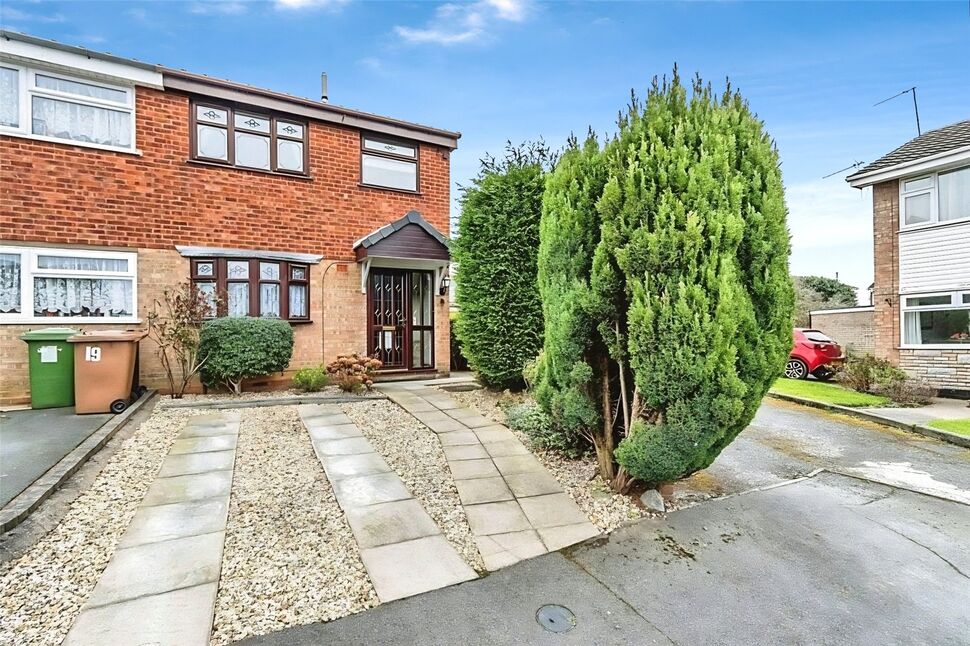 Main image of 3 bedroom Semi Detached House to rent, Roebuck Glade, Willenhall, West Midlands, WV12