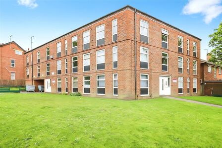 The Oaklands, 1 bedroom  Flat to rent, £700 pcm