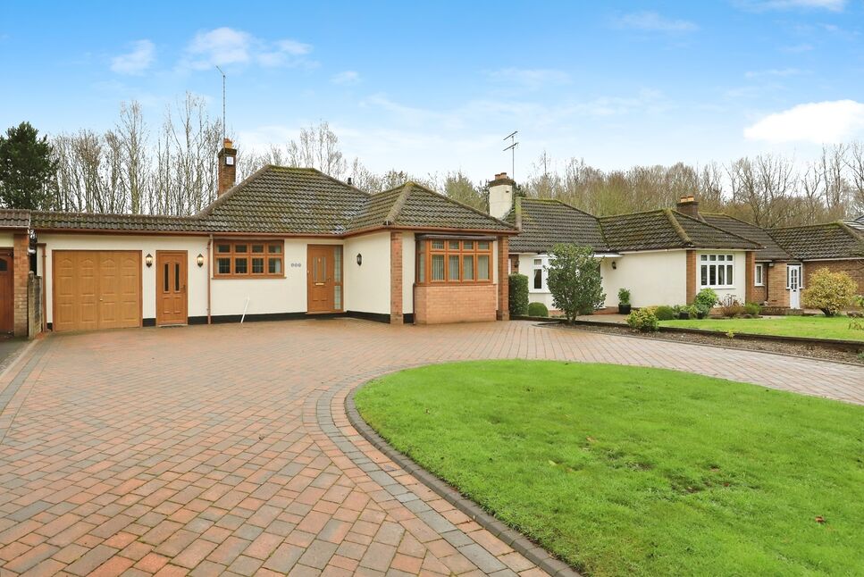 Main image of 3 bedroom Detached Bungalow for sale, Yew Tree Lane, Wolverhampton, West Midlands, WV6