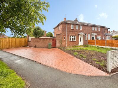 3 bedroom Semi Detached House to rent