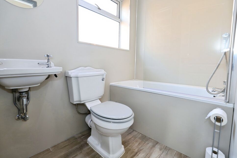 Bathroom / WC