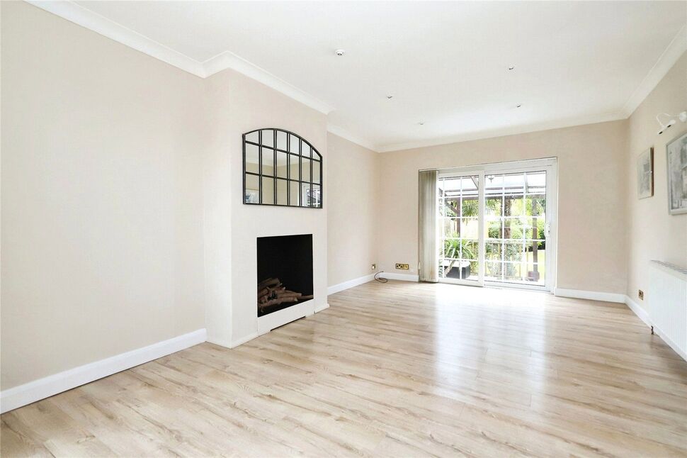 Lounge / Dining Room