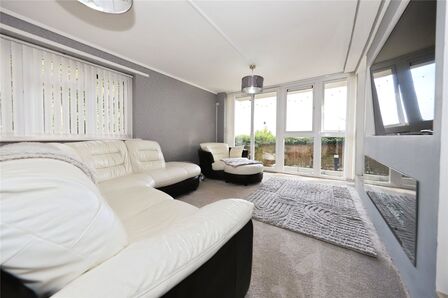 Bromfield Court, 2 bedroom Flat for sale, &pound;184,950
