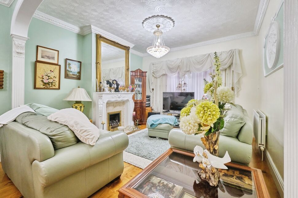 Lounge / Dining Room