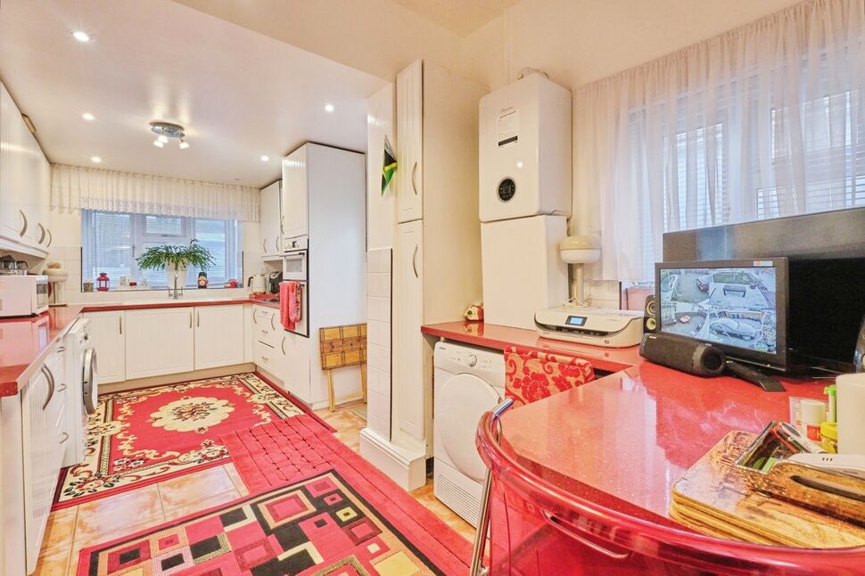 Kitchen / Breakfast Room