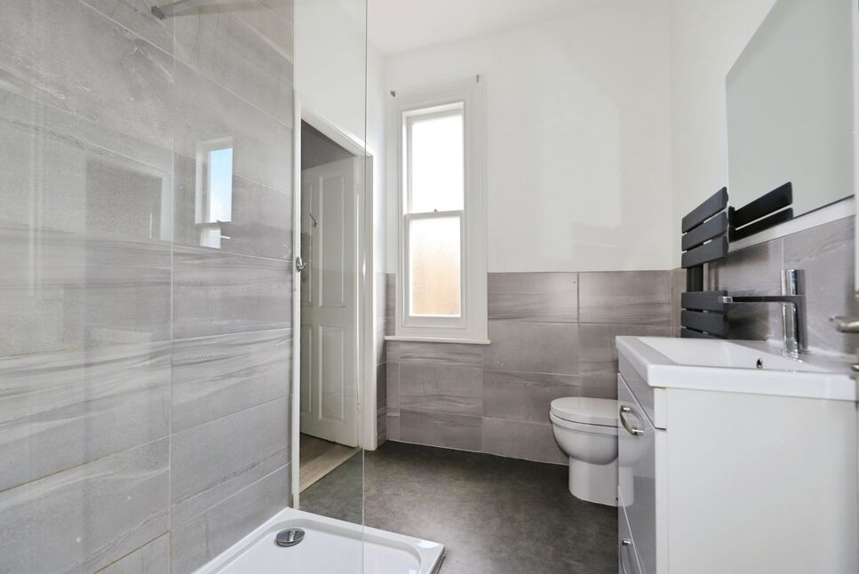 Shower / WC