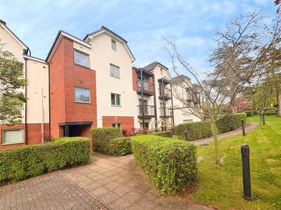 Muchall Road, 2 bedroom Flat to rent, &pound;950 pcm