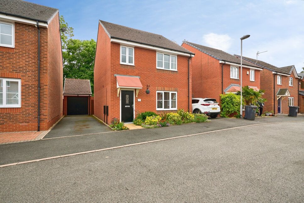 Main image of 4 bedroom Detached House for sale, Rakegate Close, Wolverhampton, West Midlands, WV10
