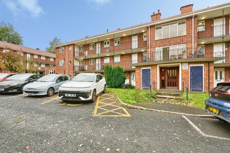 1 bedroom Flat for sale