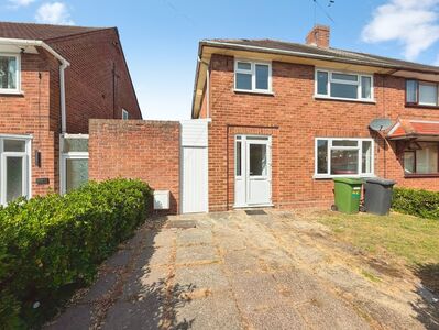 3 bedroom Semi Detached House to rent