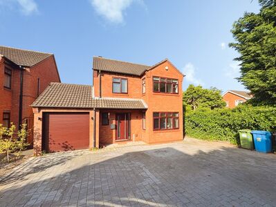 Birchcroft, 3 bedroom Detached House to rent, &pound;1,500 pcm