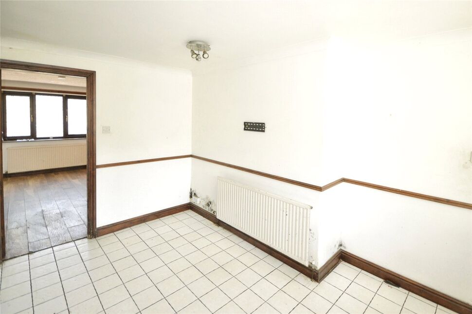 Kitchen / Dining
